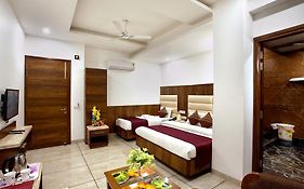 Hotel The Grand Inn